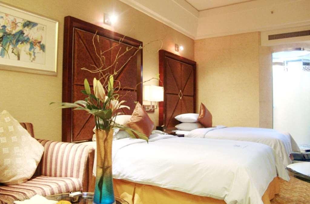 Grand Oriental Hotel Tungkuan Szoba fotó