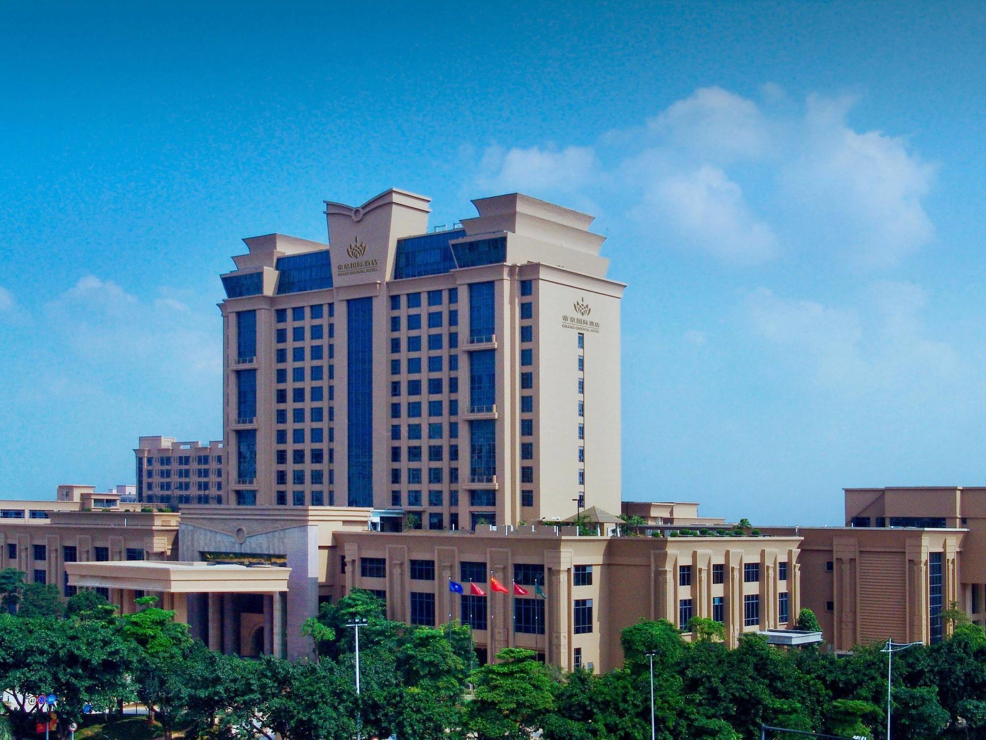 Grand Oriental Hotel Tungkuan Kültér fotó